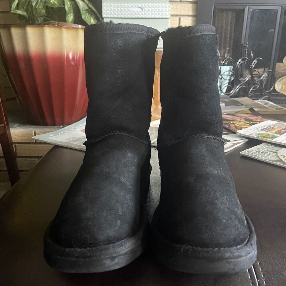 UGG Australia Classic Short Winter Boots Black #5825 Size 7